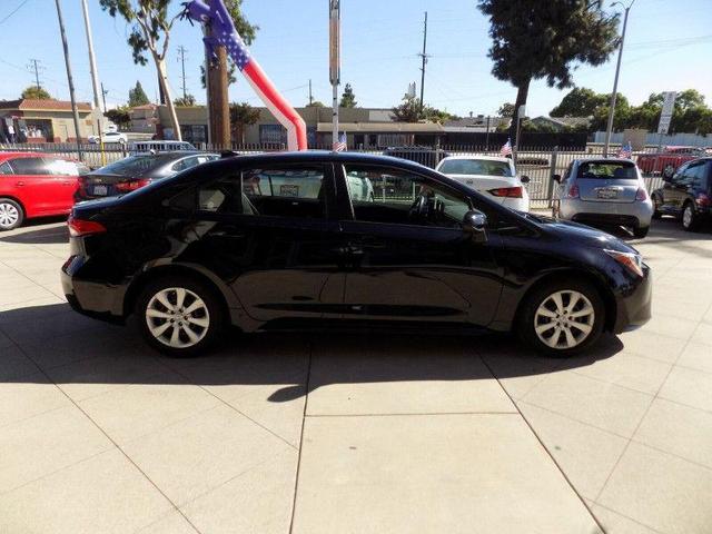 Photo of 2024 Midnight Black Metallic Toyota Corolla