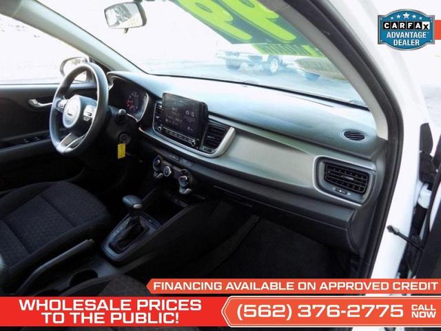 Photo of 2021 Clear White Kia Rio