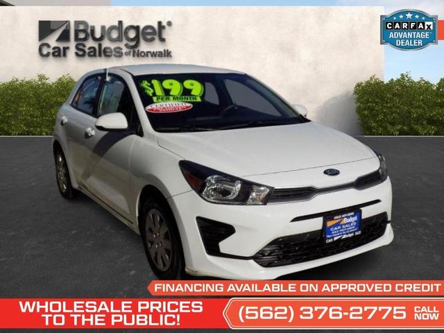 Photo of 2021 Clear White Kia Rio