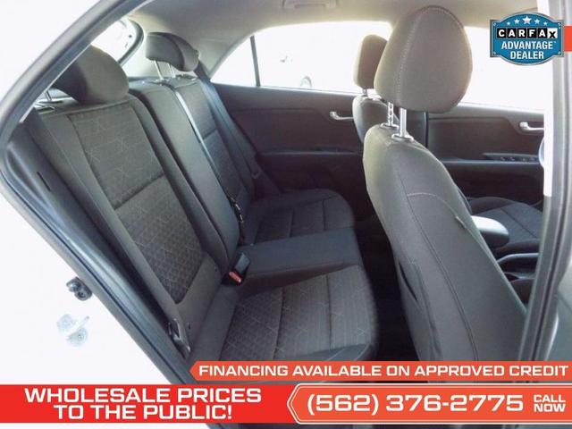 Photo of 2021 Clear White Kia Rio