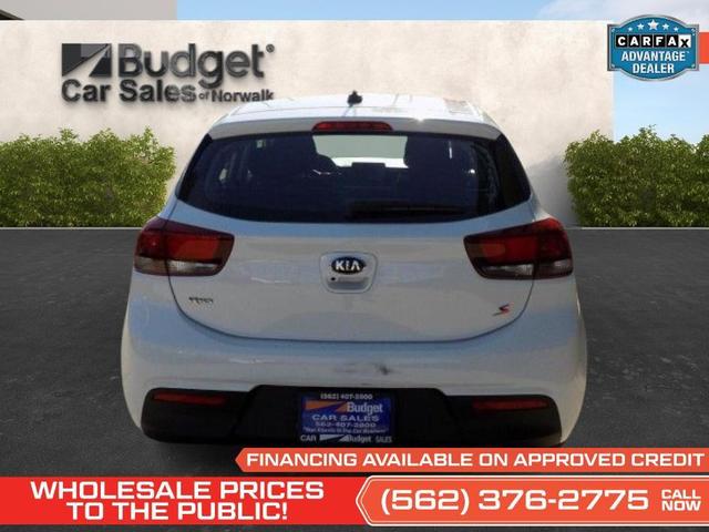 Photo of 2021 Clear White Kia Rio