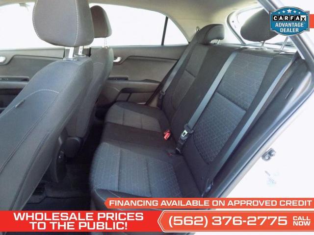 Photo of 2021 Clear White Kia Rio