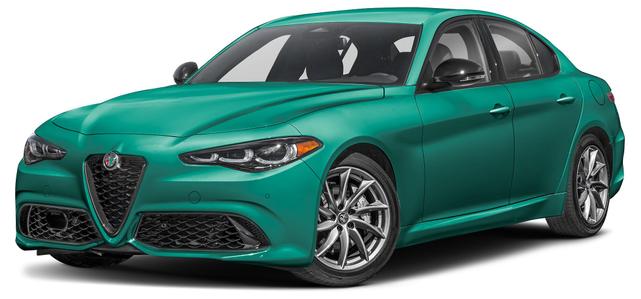Photo of 2025 Verde Alfa Romeo Giulia