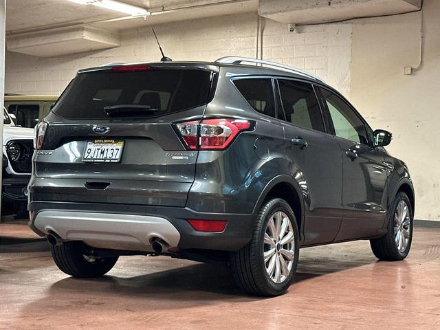 Photo of 2017 Magnetic Ford Escape