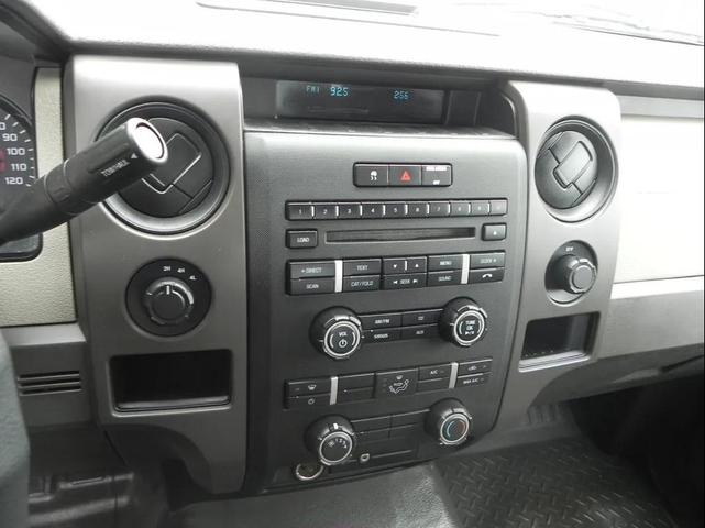 Photo of 2010 Oxford White Ford F-150