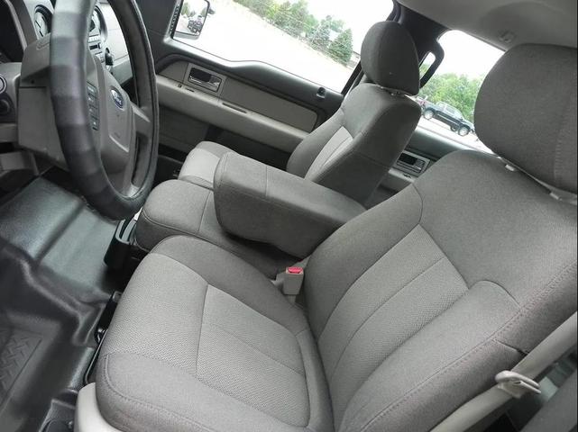 Photo of 2010 Oxford White Ford F-150