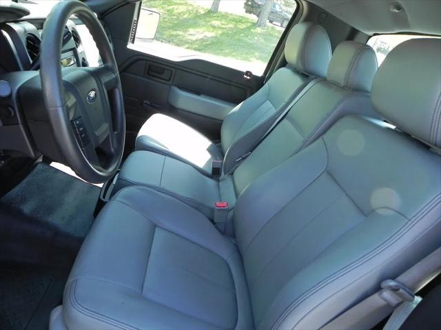 Photo of 2014 Oxford White Ford F-150