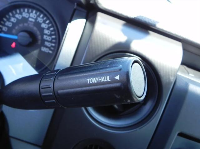 Photo of 2014 Oxford White Ford F-150