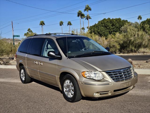 2005 Chrysler Town & Country