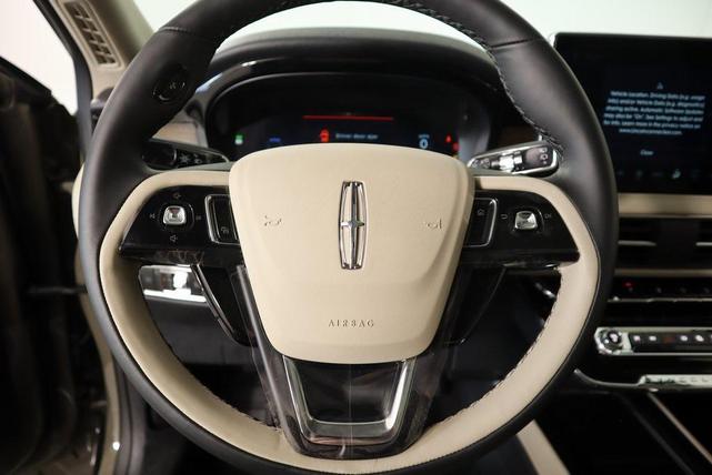 Photo of 2025 Harbor Gray Metallic Clearcoat Lincoln Corsair