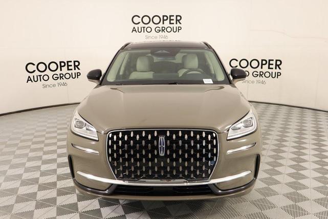 Photo of 2025 Harbor Gray Metallic Clearcoat Lincoln Corsair