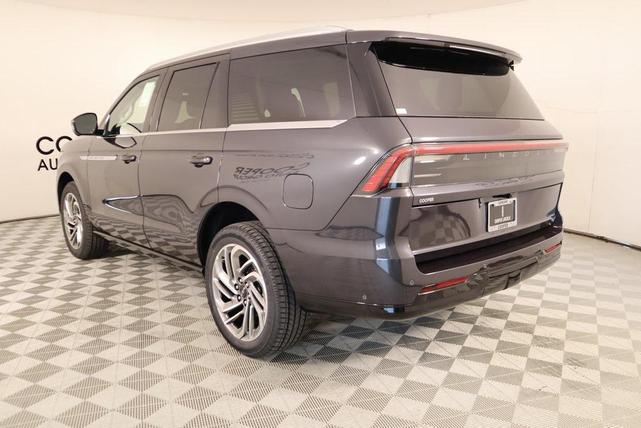Photo of 2025 Starlight Gray Premium Colorant Lincoln Navigator