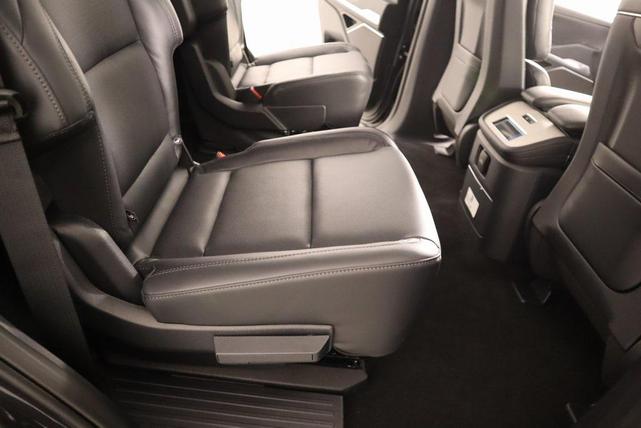 Photo of 2025 Starlight Gray Premium Colorant Lincoln Navigator