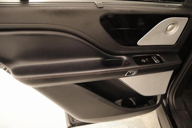 Photo of 2020 Infinite Black Metallic Lincoln Aviator