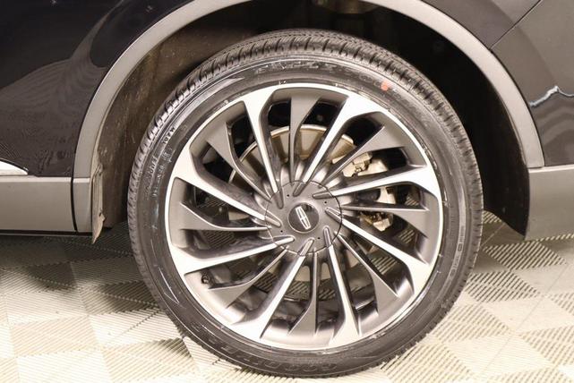 Photo of 2020 Infinite Black Metallic Lincoln Aviator