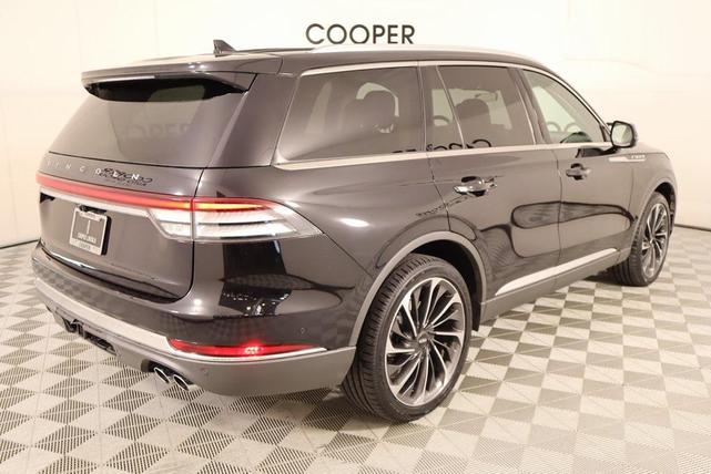 Photo of 2020 Infinite Black Metallic Lincoln Aviator