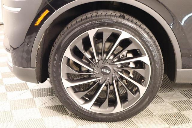 Photo of 2020 Infinite Black Metallic Lincoln Aviator