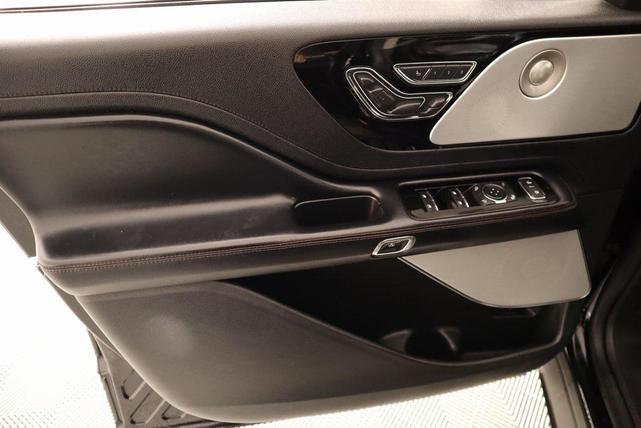 Photo of 2020 Infinite Black Metallic Lincoln Aviator