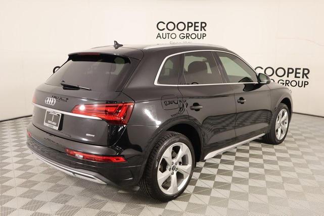 Photo of 2021 Black Metallic Audi Q5