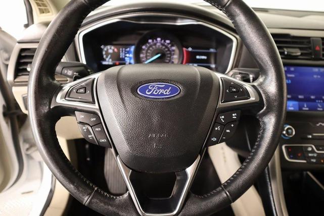Photo of 2019 Oxford White Ford Fusion