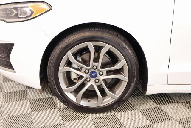 Photo of 2019 Oxford White Ford Fusion