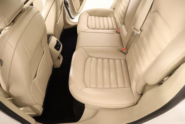Photo of 2019 Oxford White Ford Fusion