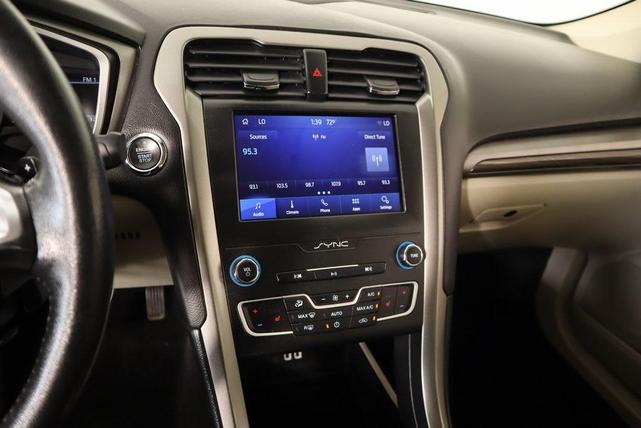 Photo of 2019 Oxford White Ford Fusion
