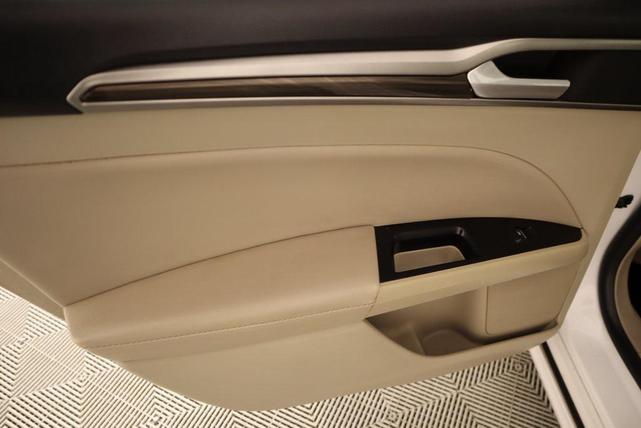 Photo of 2019 Oxford White Ford Fusion