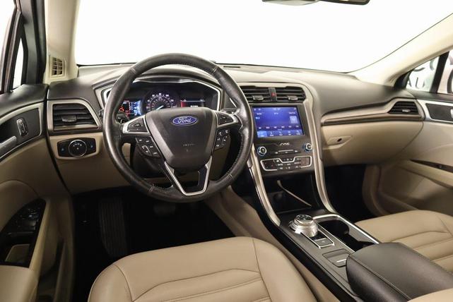 Photo of 2019 Oxford White Ford Fusion