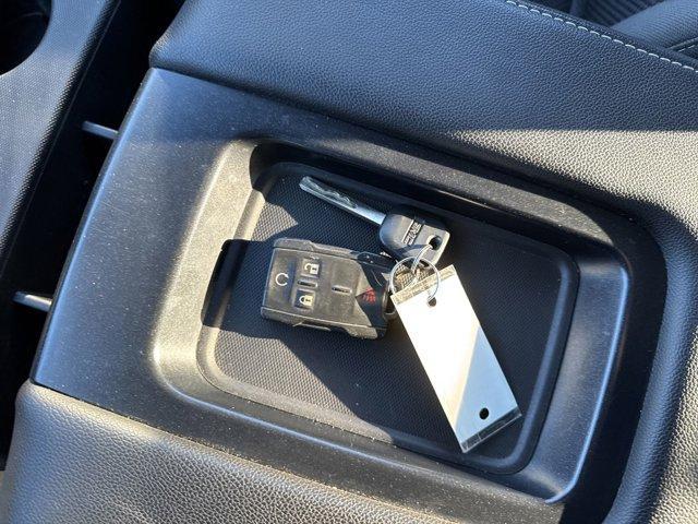 Photo of 2016 Quicksilver Metallic GMC Sierra 1500