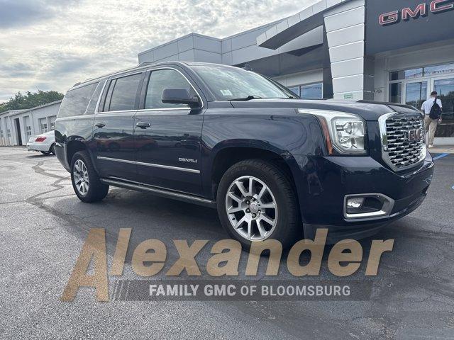 Photo of 2018 Dark Sapphire Blue Metallic GMC Yukon XL