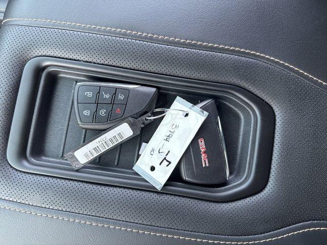 Photo of 2023 Onyx Black GMC Yukon