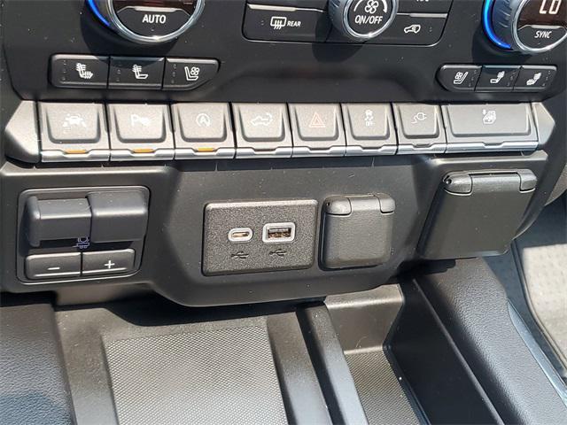 Photo of 2019 Black Chevrolet Silverado 1500