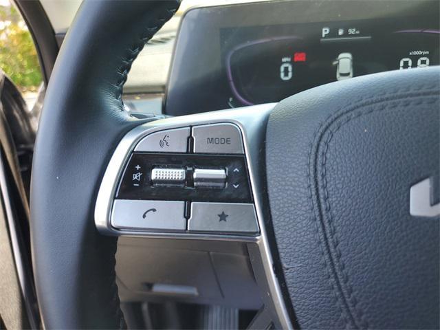 Photo of 2023 Everlasting Silver Kia Telluride