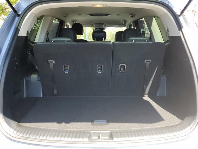 Photo of 2023 Everlasting Silver Kia Telluride