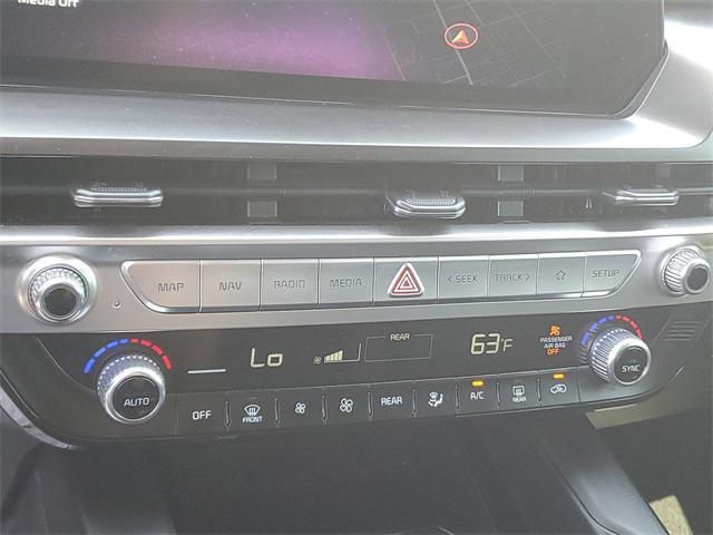 Photo of 2023 Everlasting Silver Kia Telluride