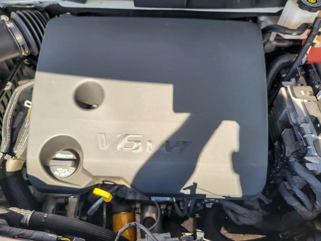 Photo of 2024 Summit White Buick Enclave