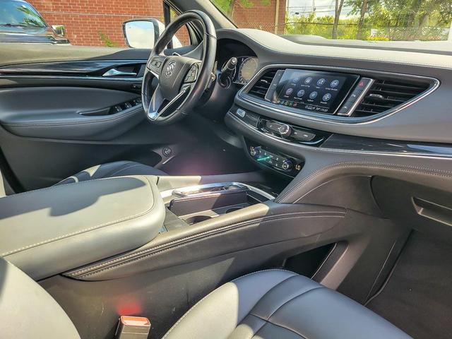 Photo of 2024 Summit White Buick Enclave