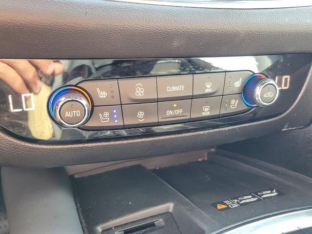 Photo of 2024 Summit White Buick Enclave