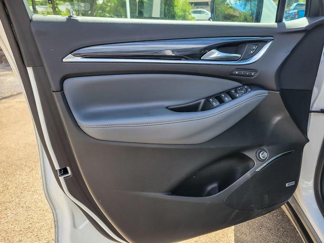 Photo of 2024 Summit White Buick Enclave
