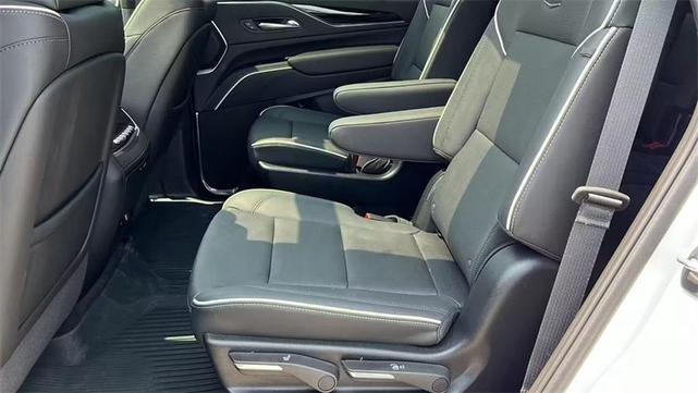Photo of 2024 Crystal White Tricoat Cadillac Escalade