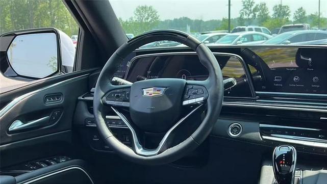 Photo of 2024 Crystal White Tricoat Cadillac Escalade