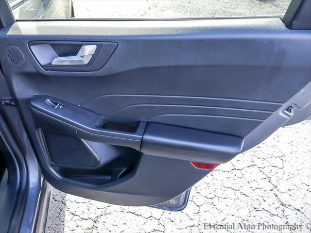 Photo of 2021 Carbonized Gray Metallic Ford Escape