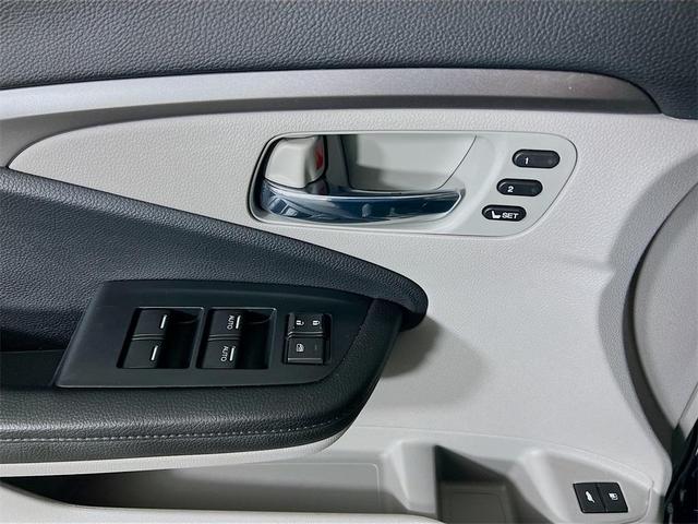 Photo of 2021 Obsidian Blue Pearl Honda Pilot