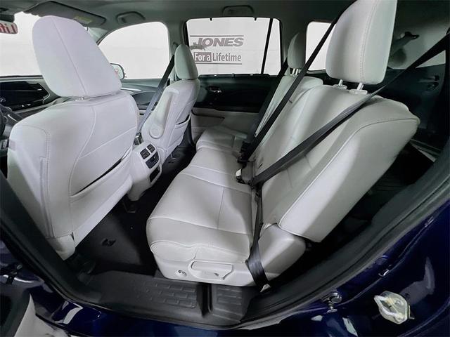 Photo of 2021 Obsidian Blue Pearl Honda Pilot
