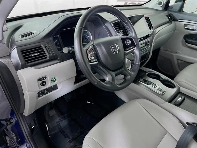 Photo of 2021 Obsidian Blue Pearl Honda Pilot