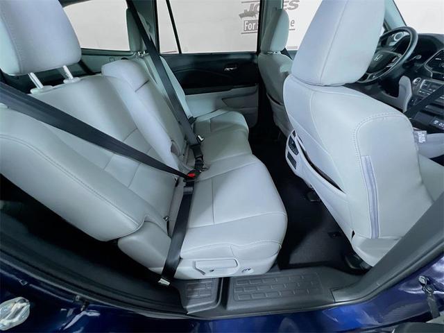 Photo of 2021 Obsidian Blue Pearl Honda Pilot
