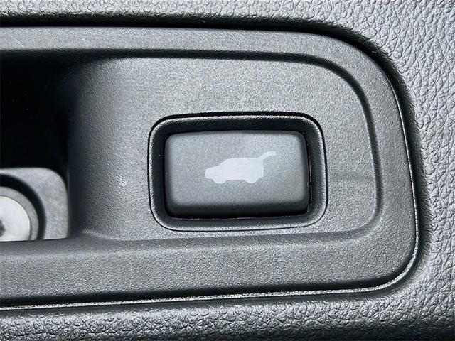 Photo of 2021 Obsidian Blue Pearl Honda Pilot