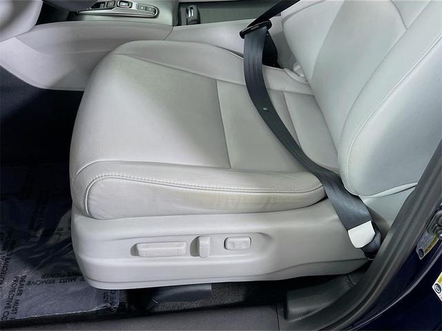 Photo of 2021 Obsidian Blue Pearl Honda Pilot
