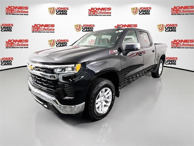 Photo of 2023 Black Chevrolet Silverado 1500